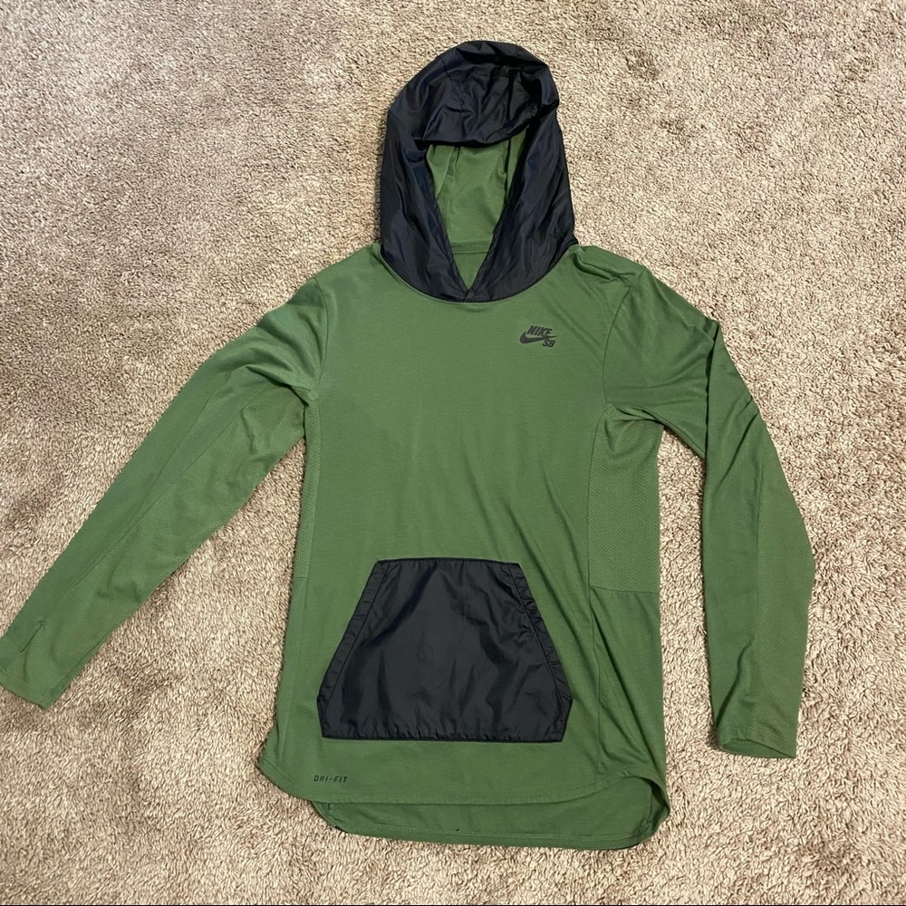 Nike SB long sleeve hooded shirt